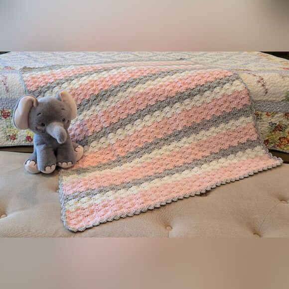 NEW Crochet Baby Blanket in Pink, Gray, and White HANDMADE BY SELLER 36 X 35 In - Picture 2 of 6
